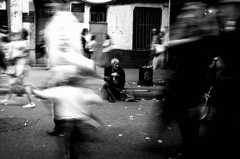 Безразличие фото превью