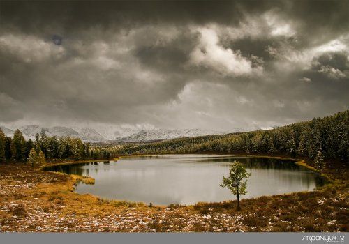 Озера Улаганского района (оз. Киделю). Республика Алтай