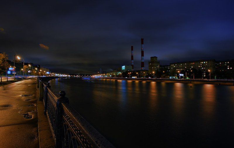 москва, трубы Две покуривающие сестрёнки фото превью