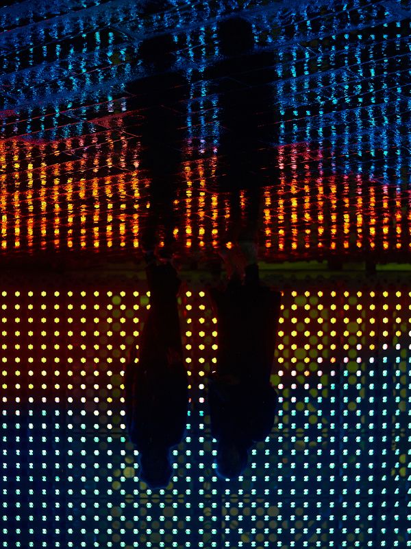 Екатеринбург, Ельцин центр, отражение, дождь, тень, ночь, городской пейзаж Отражение. фото превью