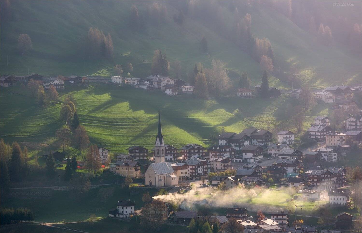 доломитовые альпы,италия,лето,деревня,val fiorentina,свет,деревенский пейзаж,утро., Василий Гори