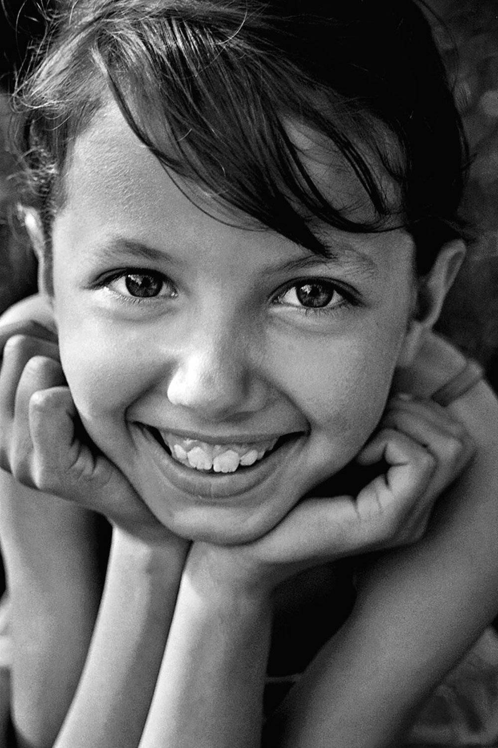 портрет, девочка, глаза, взгляд, чб, апатиты, Николай Смоляк