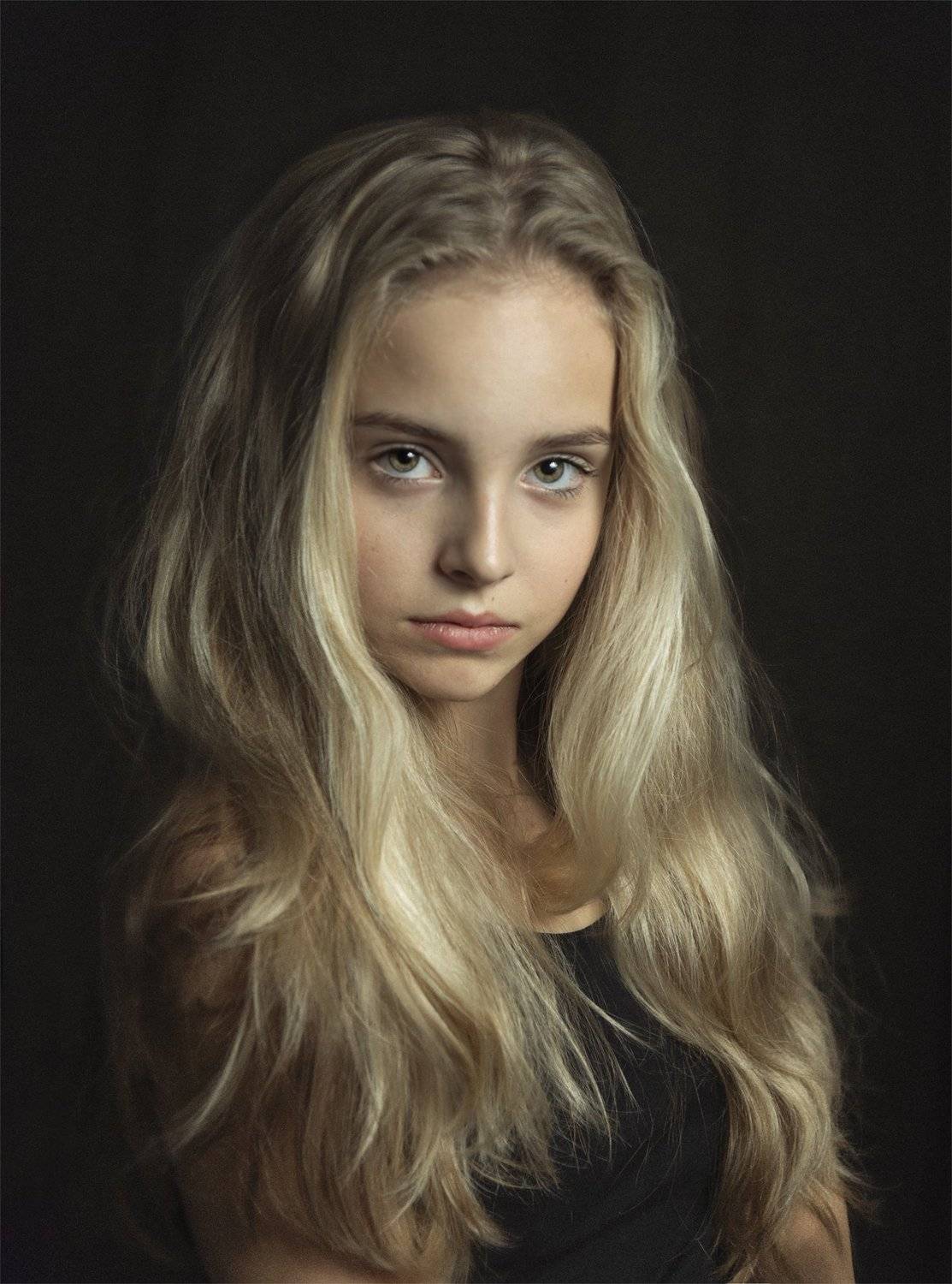 портрет , взгляд ,красивая девушка , цвет ,волосы , красивые губы ,нежность , таинственность, Natalia Kholodova