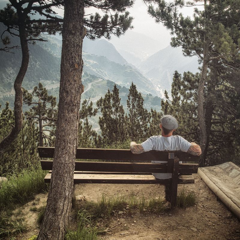 Alone фото превью