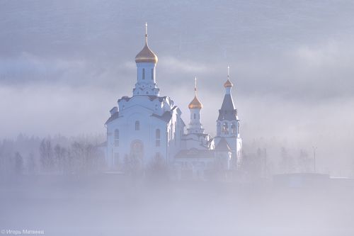 Парящий храм