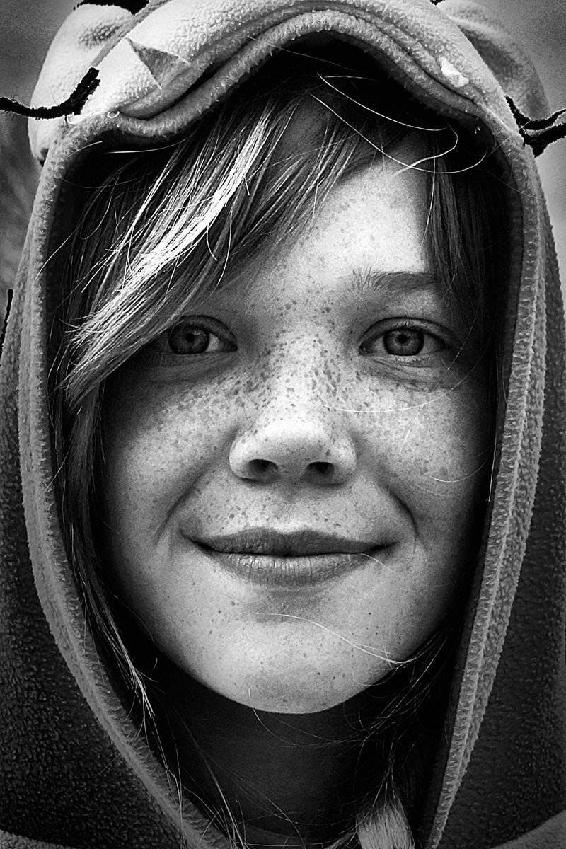 портрет, девочка, глаза, взгляд, чб, апатиты, Николай Смоляк