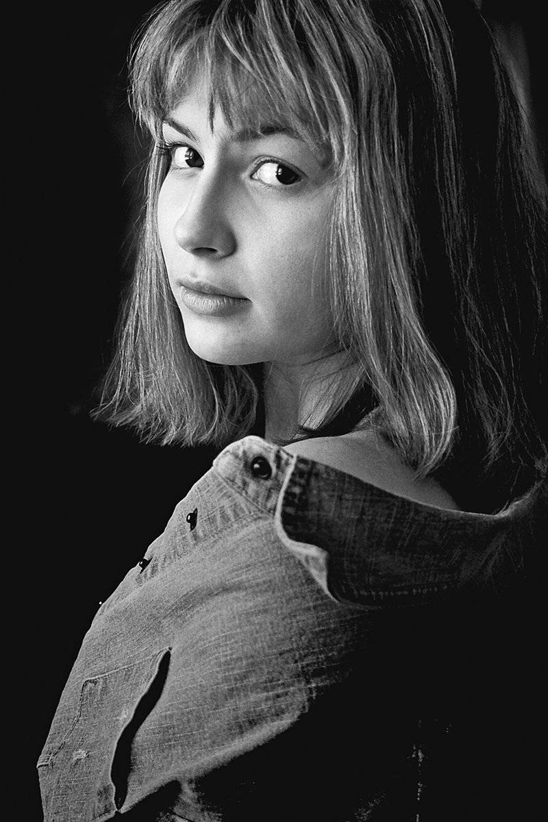 девушка, глаза, взгляд, чб, апатиты, Николай Смоляк