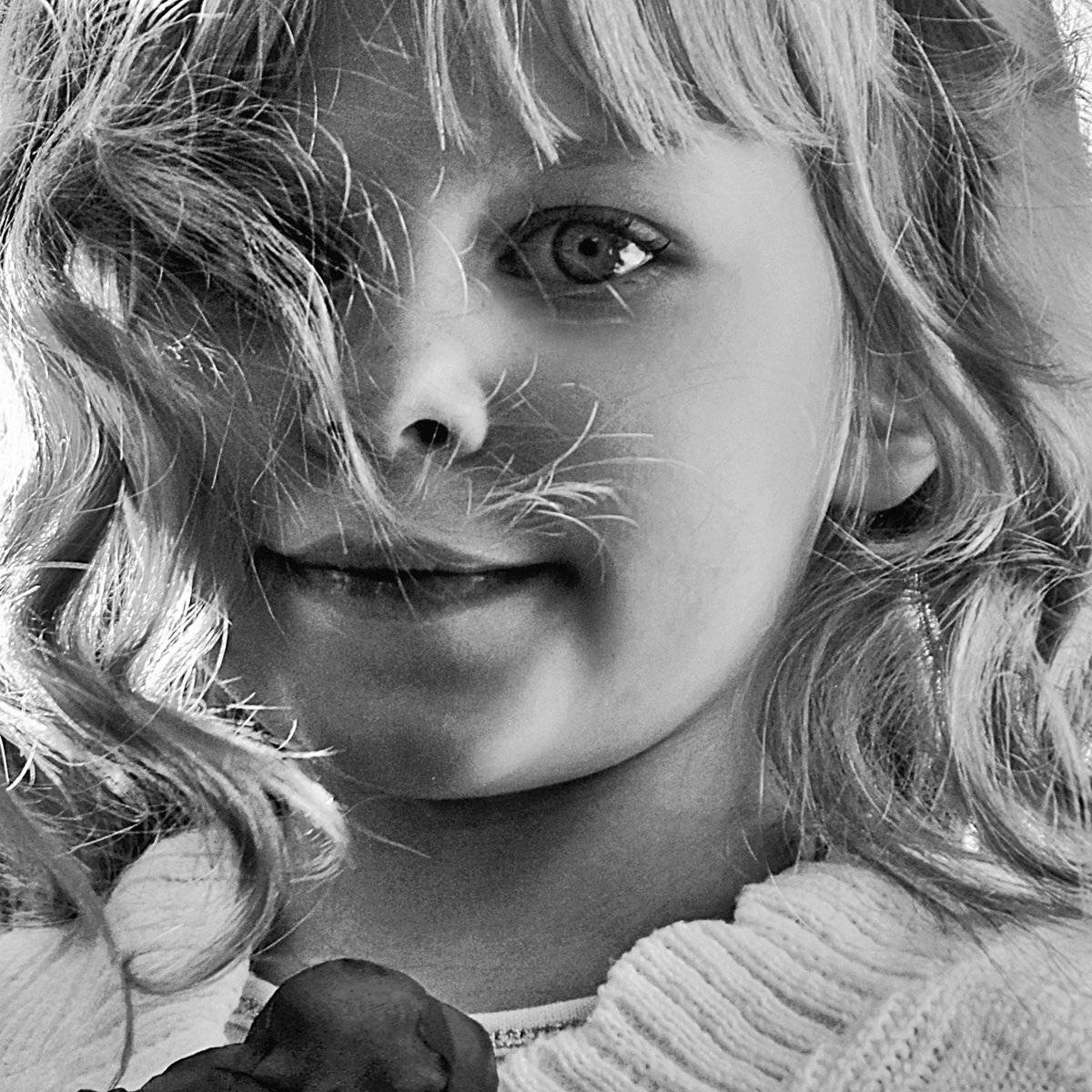 портрет, девочка, глаза, взгляд, чб, апатиты, Николай Смоляк