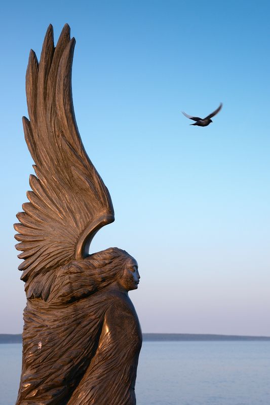 Скульптурная набережная фото превью