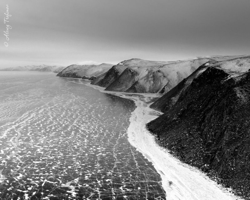 байкал Над Черным и Белым фото превью