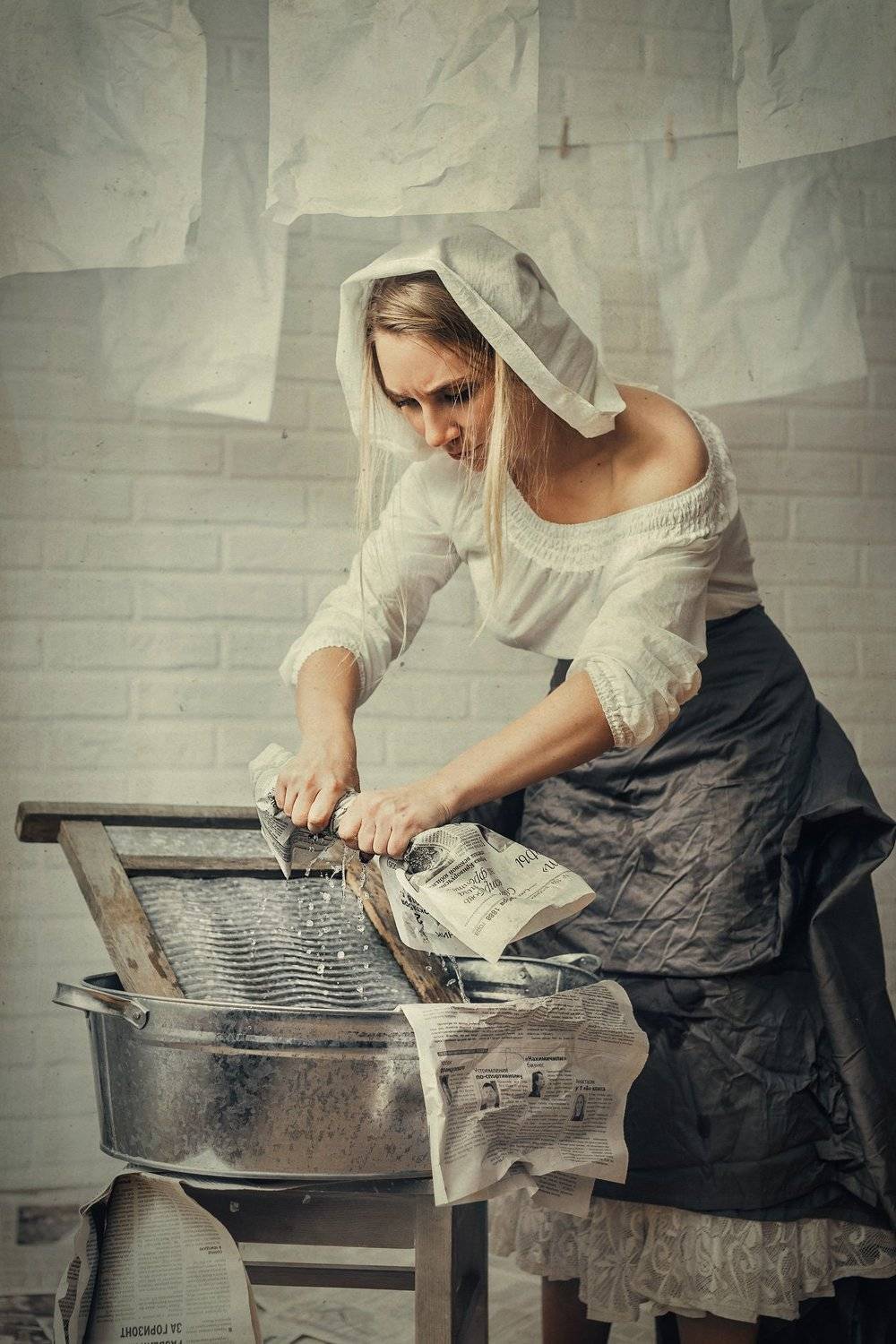 прачка, газета, модель, студия, портрет, раритет, сюр, картина, Анастасия Косарева