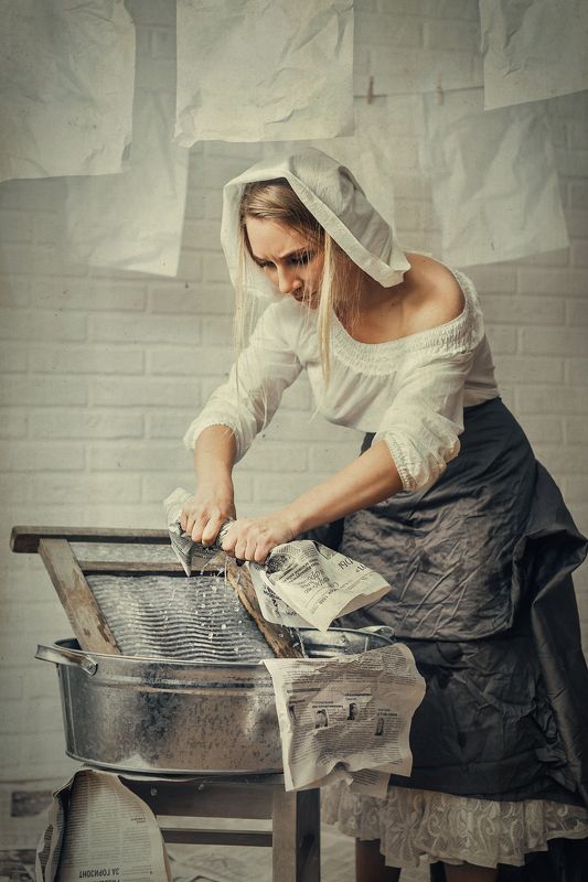 прачка, газета, модель, студия, портрет, раритет, сюр, картина Прачка2 фото превью