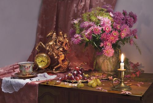 В зеркале ночи отрада...