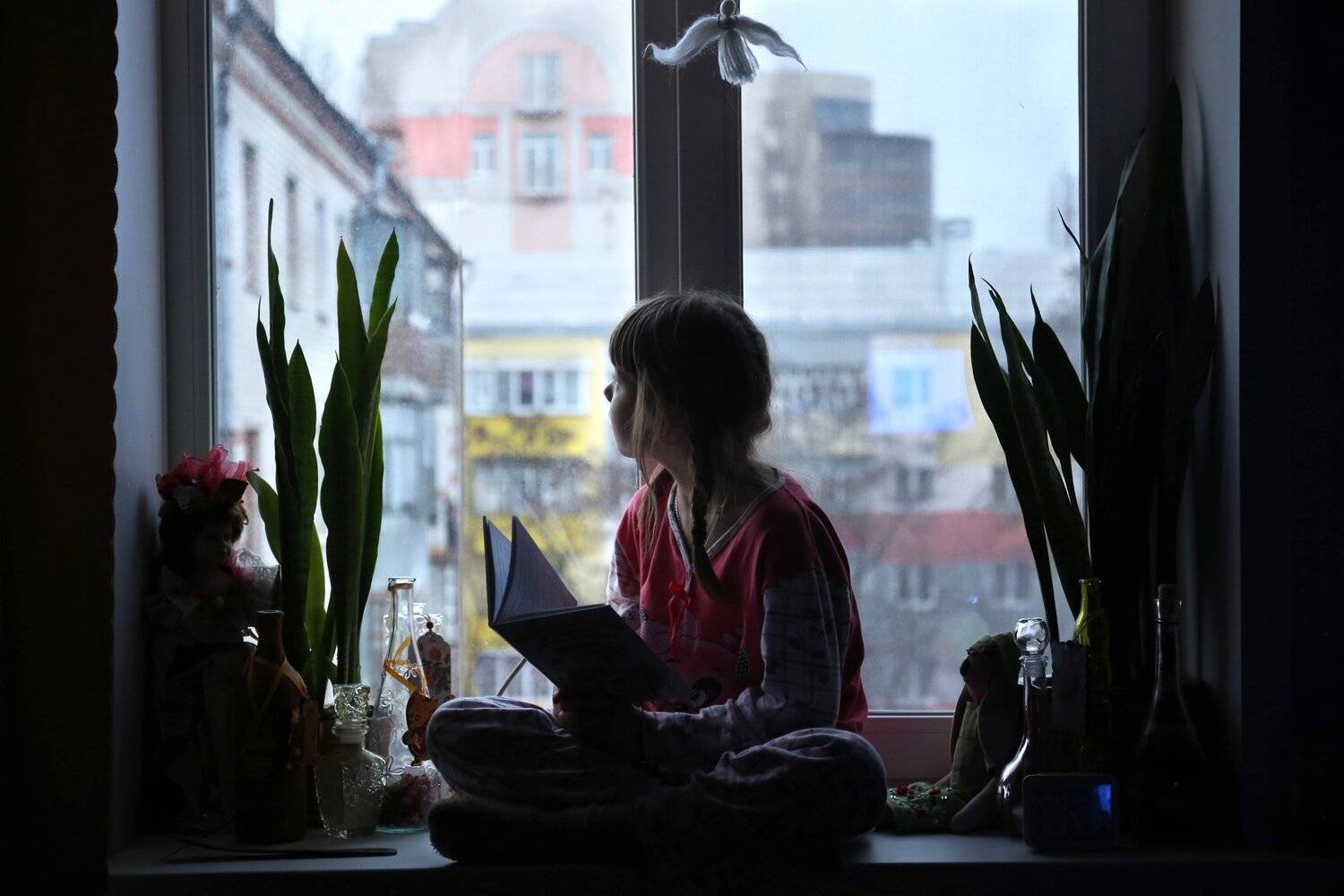 жанр, девочка ,окно, Вера Шамраева