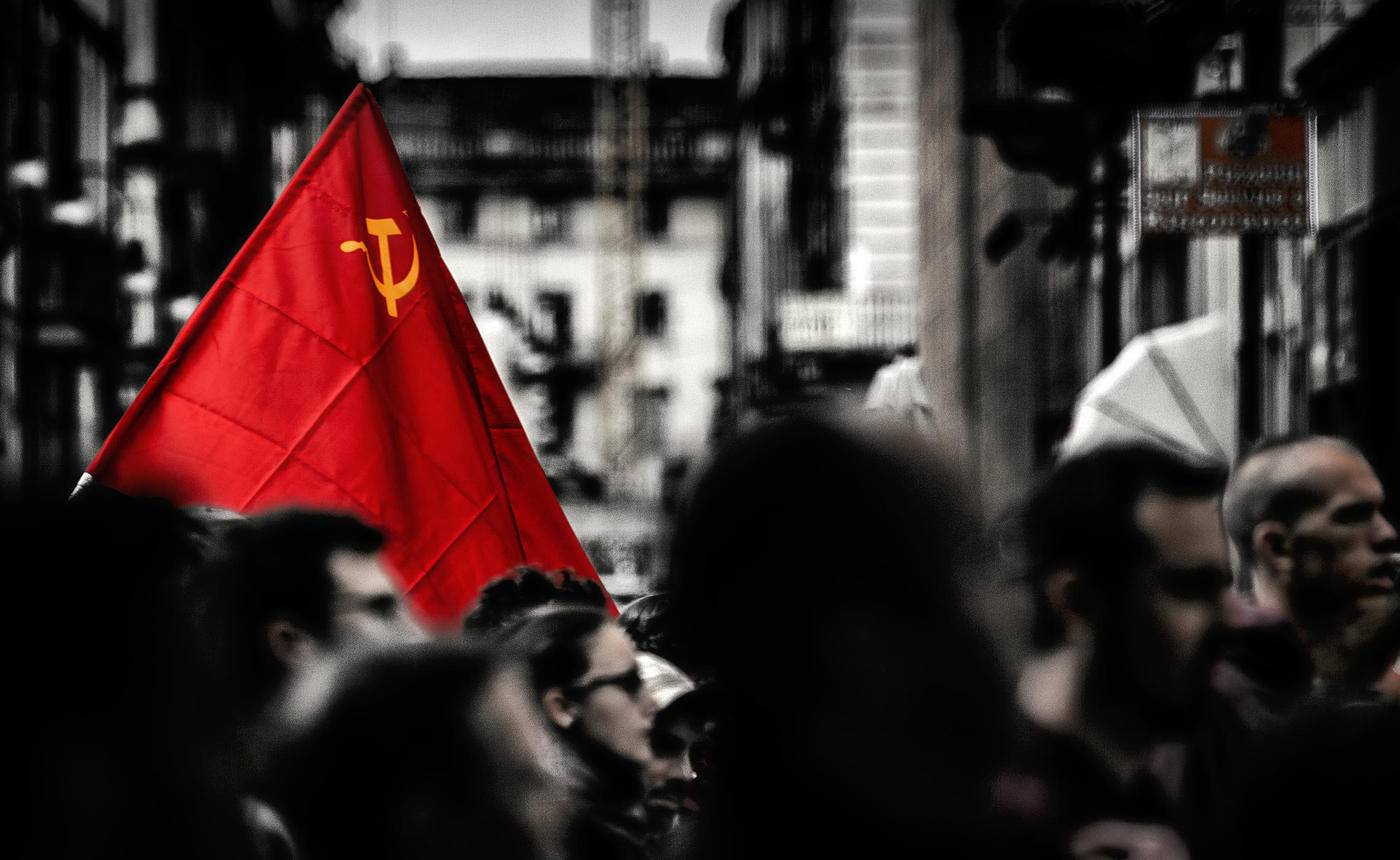 город, флаг, серпимолот, Александр Безмолитвенный