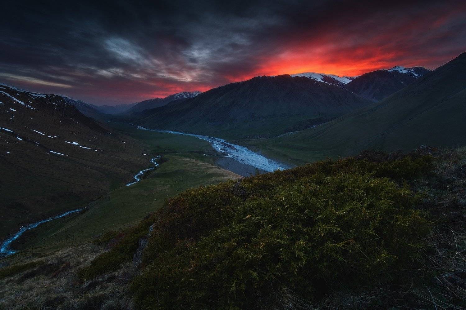 киргизия, кыргызстан, средняя азия, горы, каньон, скалы, пейзаж, весна, ущелье, река, закат, Оборотов Алексей