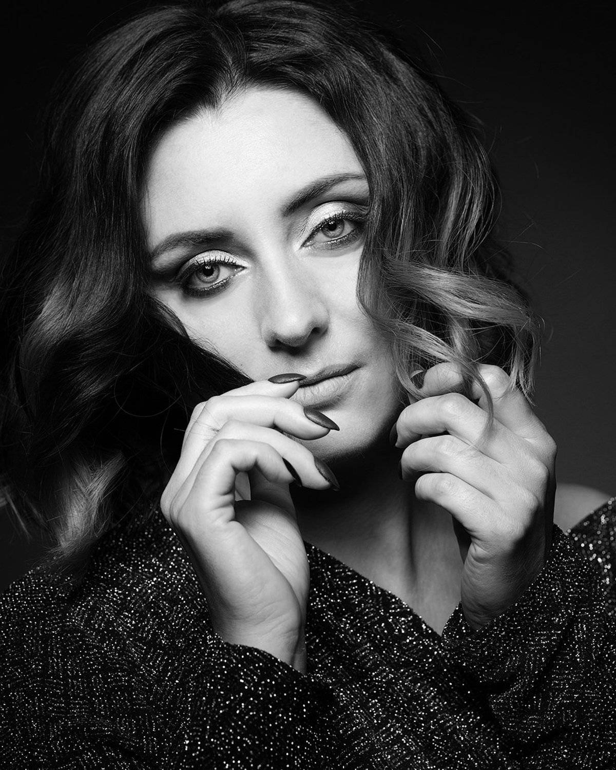 красивая, женщина, русская, лицо, руки, брюнетка, чб, Дарья Комарова