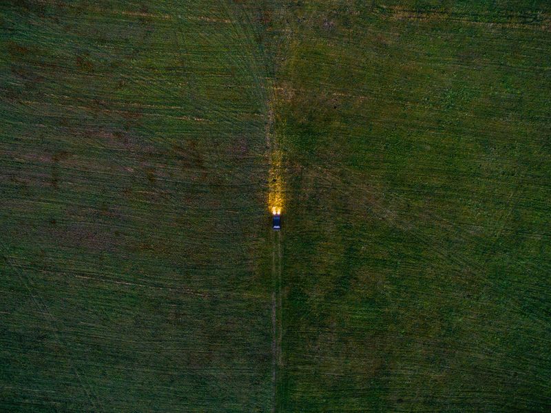 aerial, drone, car Looking for фото превью