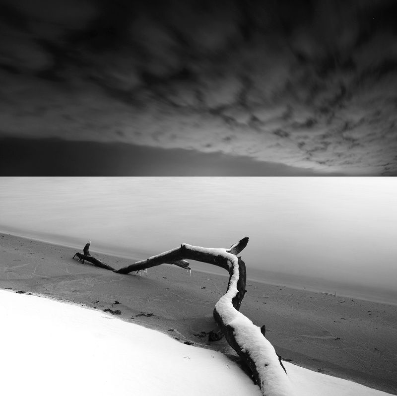 B/W, winter, water, snow, lake, clouds, long exposure * фото превью