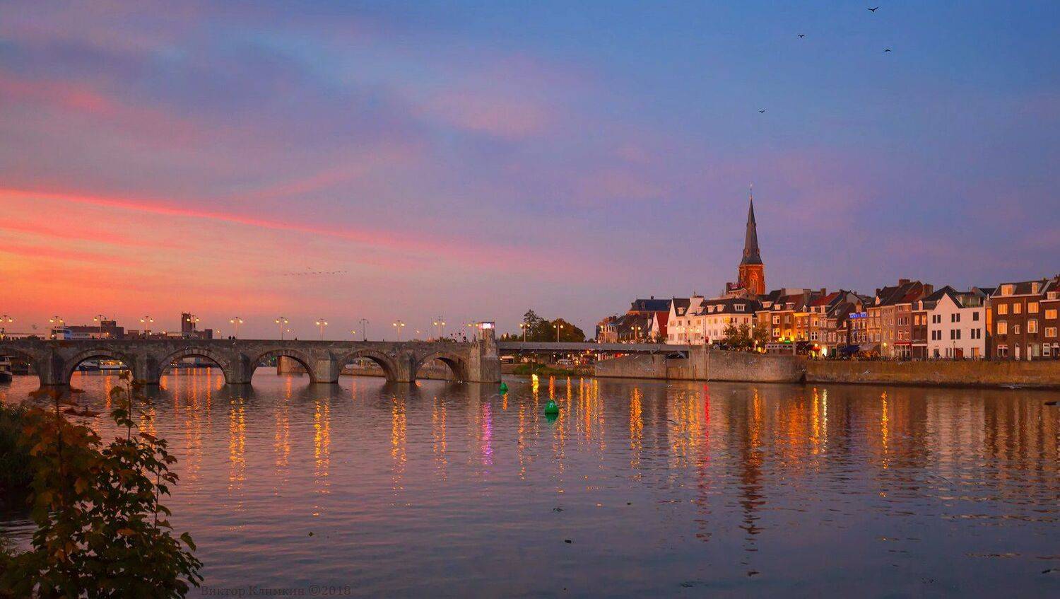 maastrichtr, маастрихт, голландия, нидерланды, река, маас, вечер, птицы, стая, Виктор Климкин