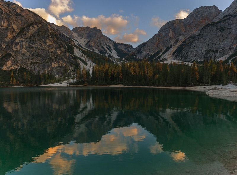Закат на Lago di Braies фото превью