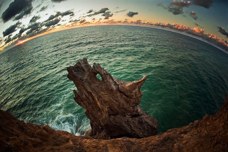 рыбий глаз, море, закат, скалы, Морской волк фото превью