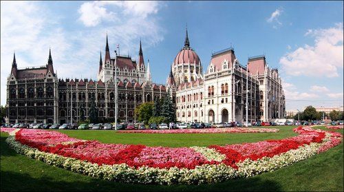 Парламент.