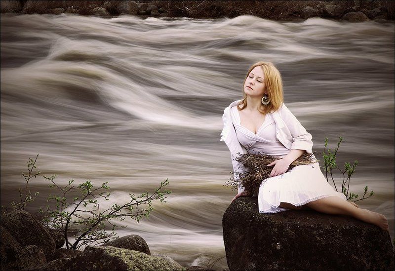 кола, река, вода, трава, север, весна, ветер Шум воды и запах трав. фото превью