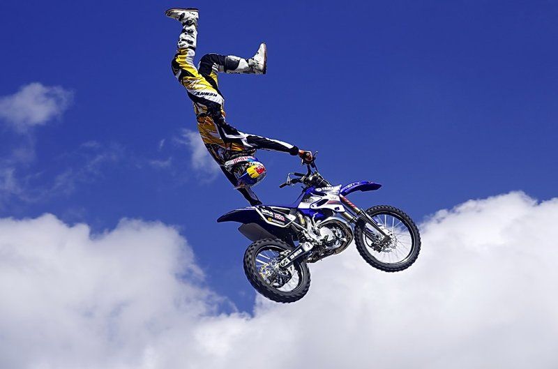 мотофристайл, мотоциклы, экстрим, полет, прыжки Кто сказал что люди не летают??-2 фото превью