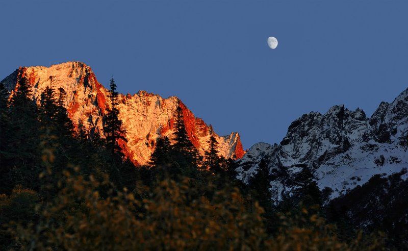 горы Между двух светил фото превью