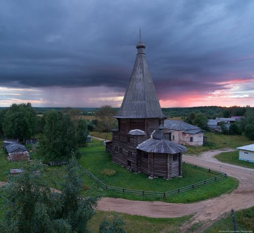 На закате