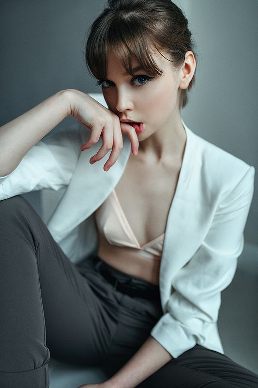 портрет Olya фото превью