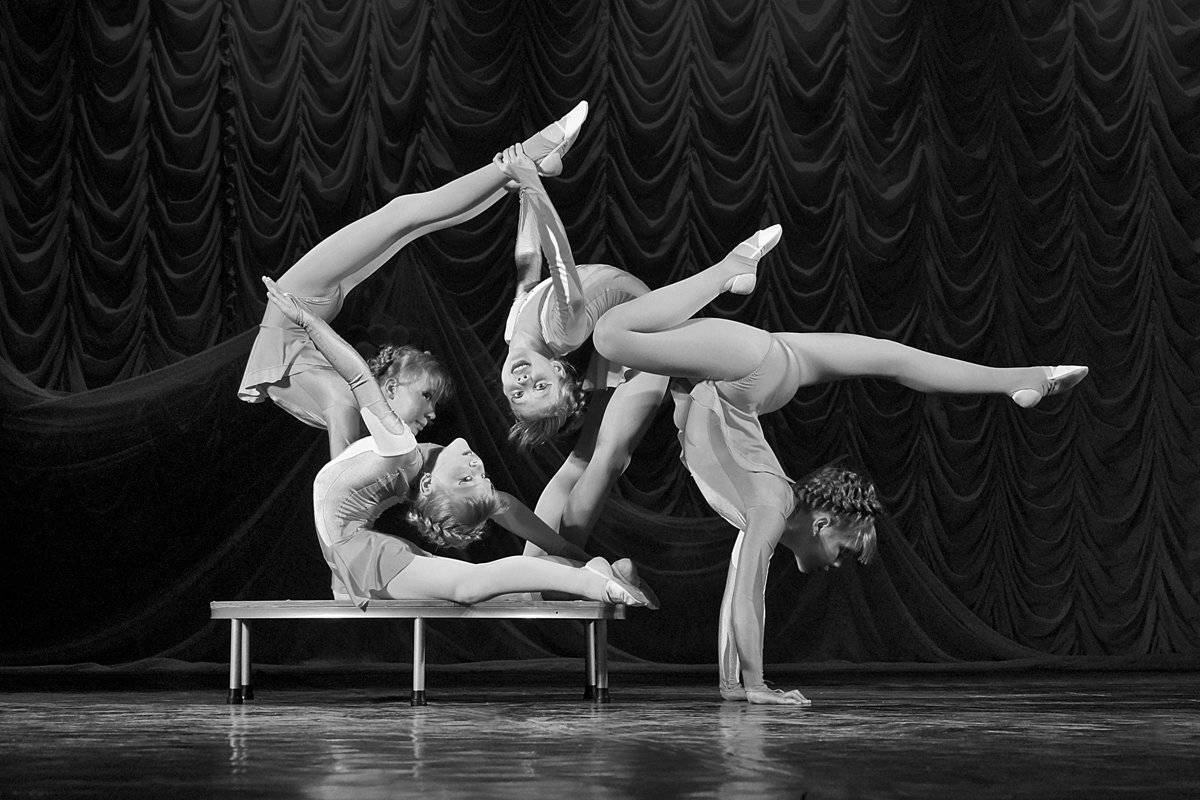 девушка, улыбка, глаза, взгляд, цирк, грация, чб, апатиты, Николай Смоляк