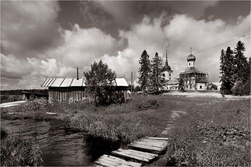 По Каргополью.