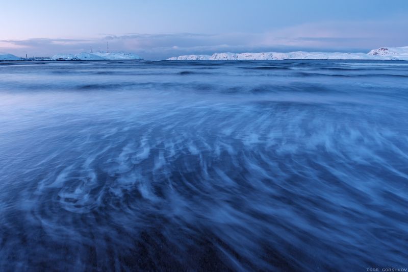 баренцево море,териберка,вечер,сумерки,волны,зима,крайний север,заполярный круг,пейзаж,россия,берег,длинная выдержка Ветер волн фото превью