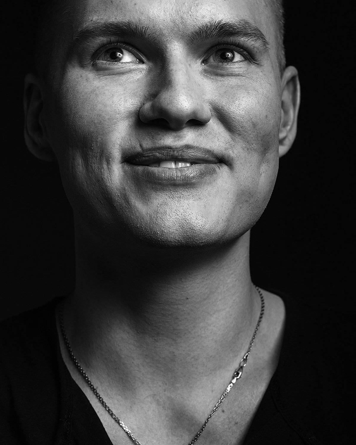 мужской, портрет, чб, мужчина, парень, молодой человек, смех, смеется, эмоция, Дарья Комарова