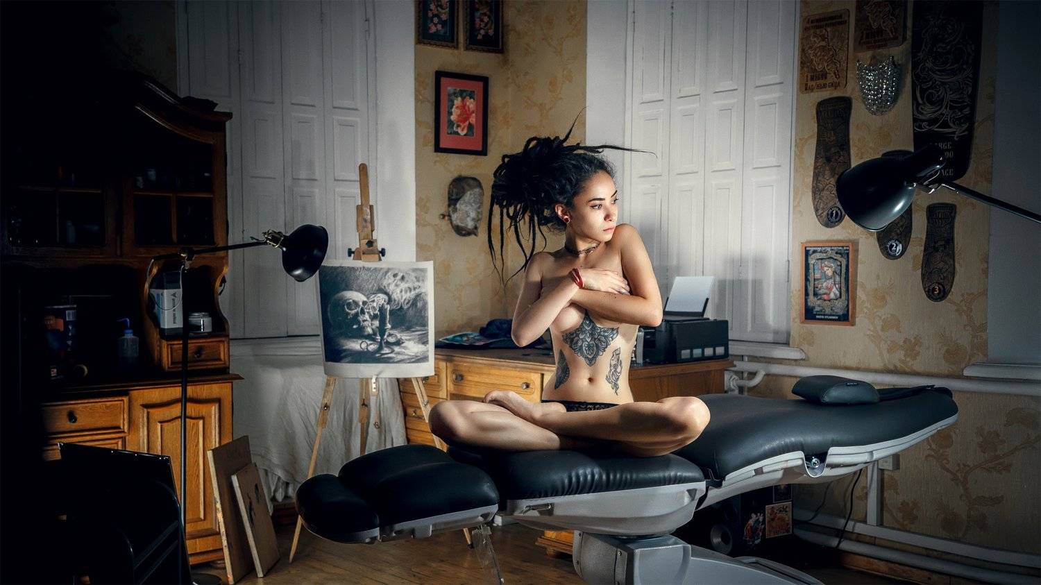 girl model tattoo artist nude drawing light darkness loneliness silence topless Russia dreadlocks девушка модель тату художник ню рисунок свет темнота одиночество тишина топлес Россия дреды, Васильев Андрей