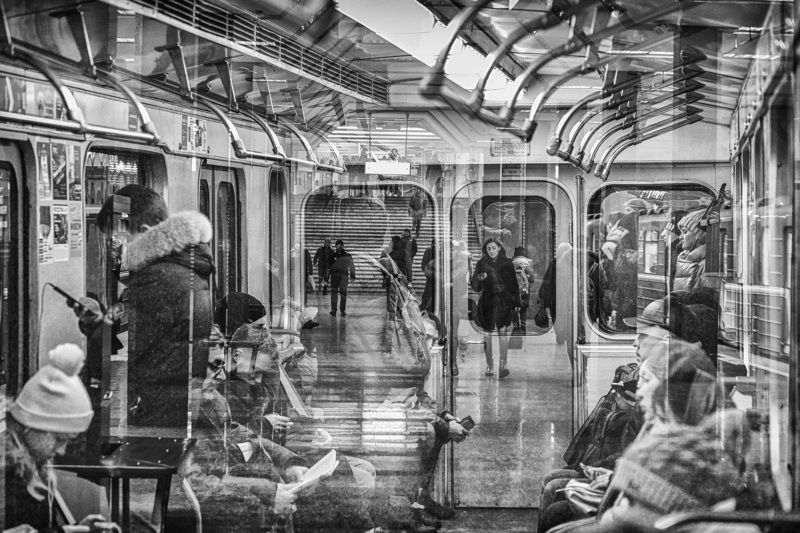 Суета подземки фото превью