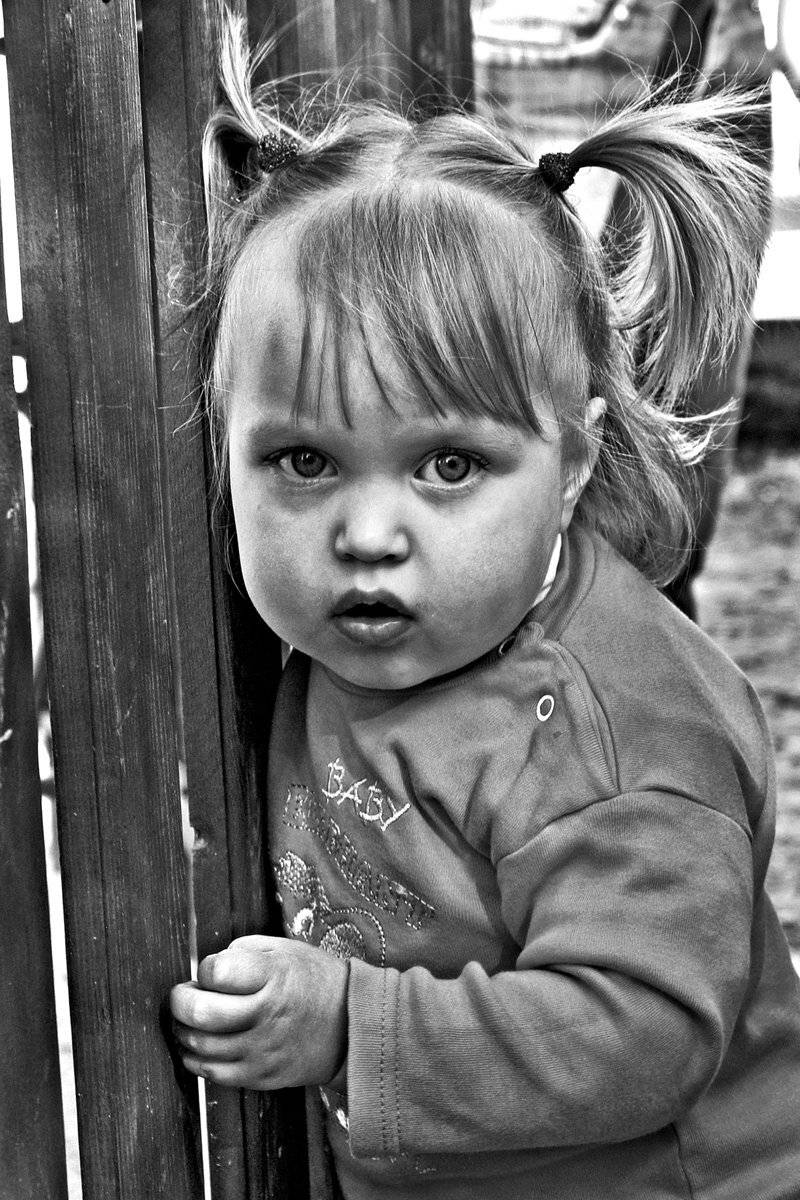 портрет, девочка, глаза, взгляд, волосы, чб, апатиты, Николай Смоляк