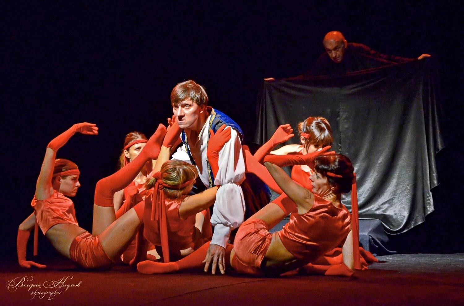 сцена, спектакль \, Валерий Наумов