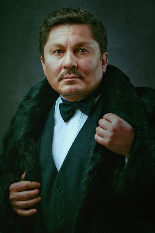 портрет, мужской портрет, мужчина, президент, лицо, ретро, актер, взгляд, крупный план, сценический образ, театр Саныч - наш президент! фото превью