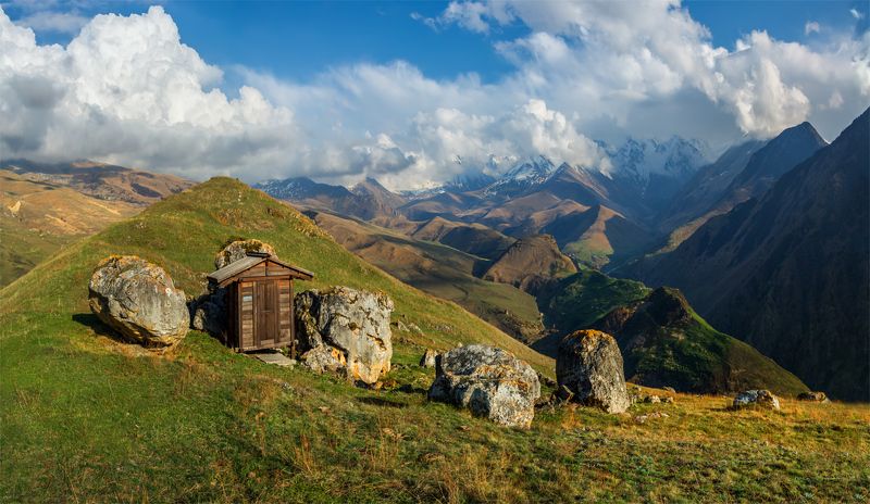 природа, пейзаж, кавказ, горы, весна, вечер, панорама, закат, солнце, небо, облака, свет --- фото превью