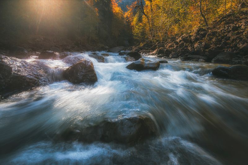 Горная река фото превью