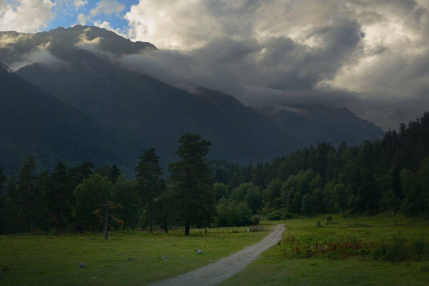 горы лето аксаут вечер, Александр Жарников