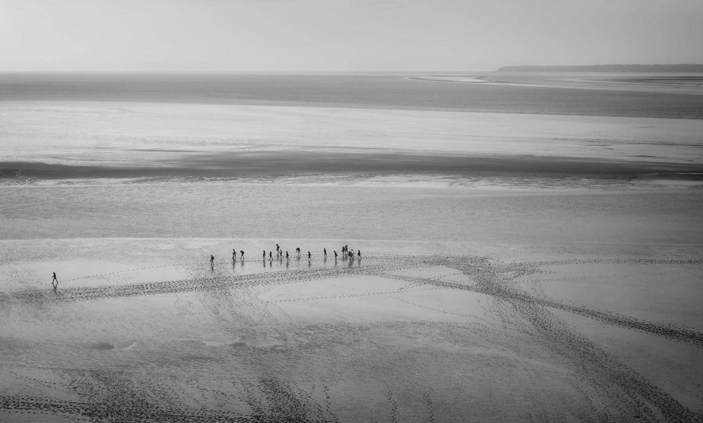 люди, пляж, чб, Александр Безмолитвенный