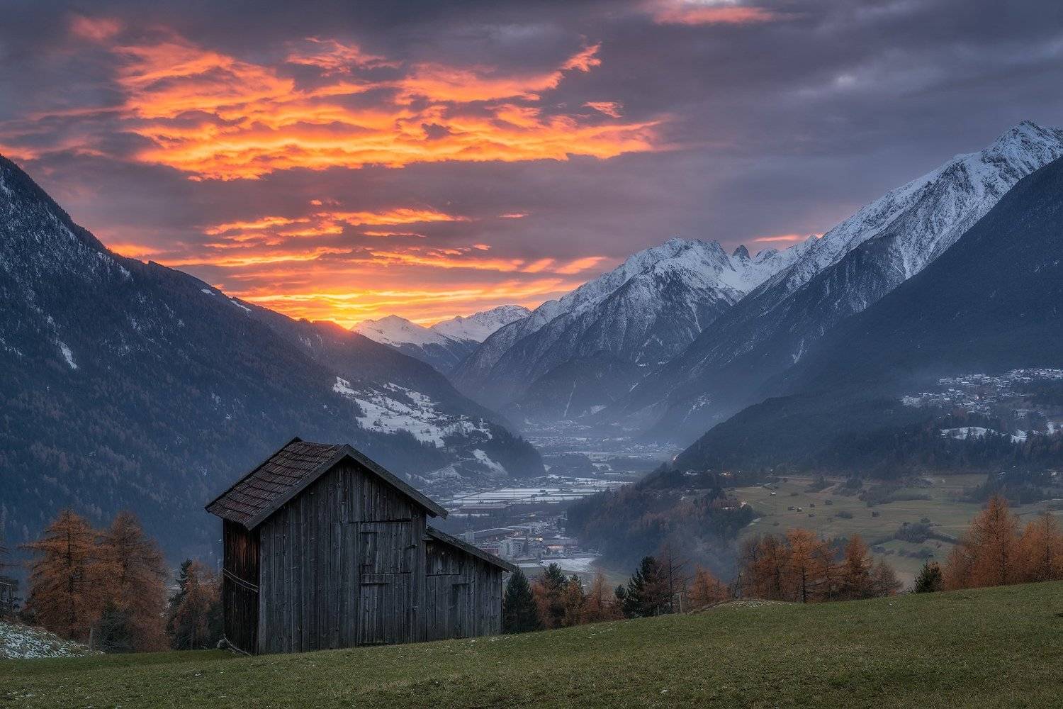 acres, agicutural building, agriculture, alps, austria, austrian alps, barn, clouds, evening, evening glow, farmhouse, fog, foggy, forest, hey barn, hill, hills, houses, hovel, hut, imst, inn valley, inntal, karroesten, karr&ouml;sten, landeck, landscape, larc, Ludwig Riml