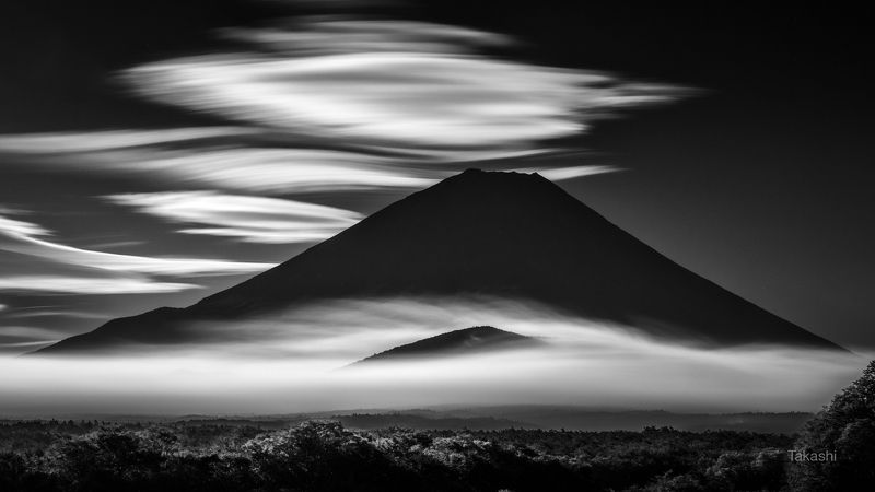 Fuji,Japan,mountain,clouds,white,sky,fog,beautiful,amazing,wonderful Cloud hair фото превью