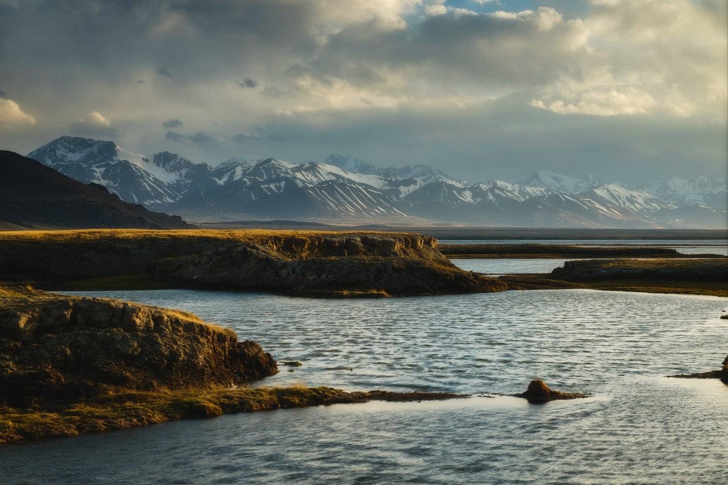 киргизия, кыргызстан, азия, горы, луг, скалы, пейзаж, лето, ущелье, джайлоо, озеро, вечер, закат, Оборотов Алексей