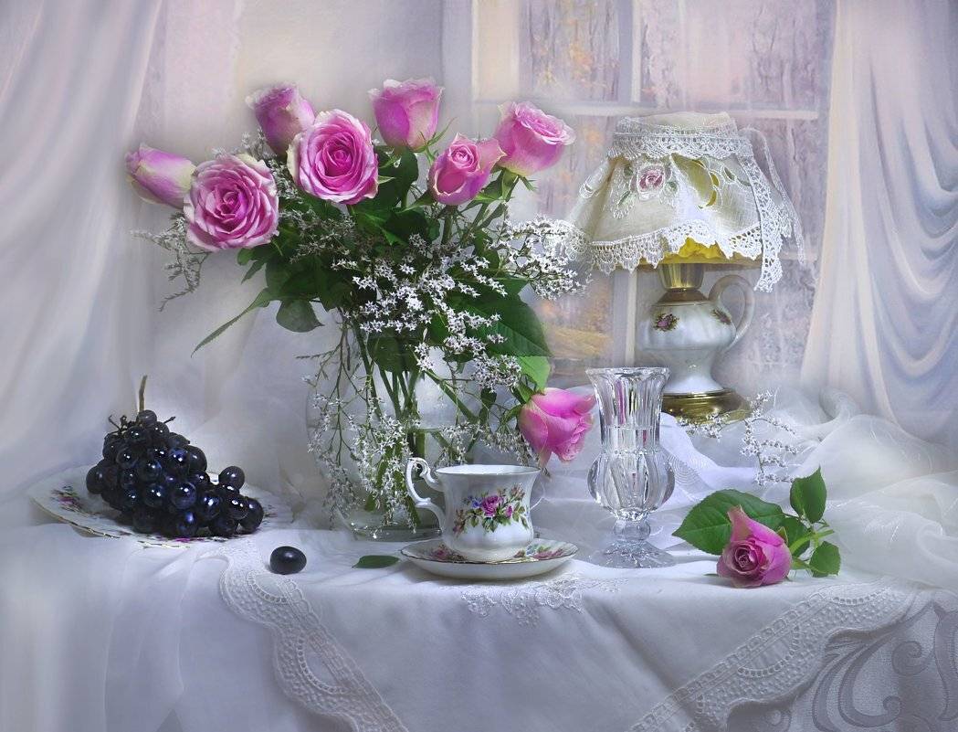 still life,натюрморт,цветы, фото натюрморт, фарфор, осень, ноябрь, виноград, розы, Колова Валентина