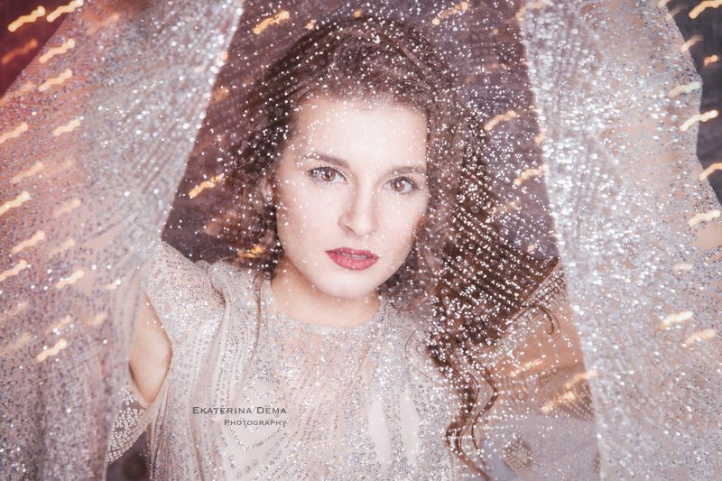 portrait, newyear, eyes, girl, woman, beauty, lights, holiday  Christmas is comming фото превью